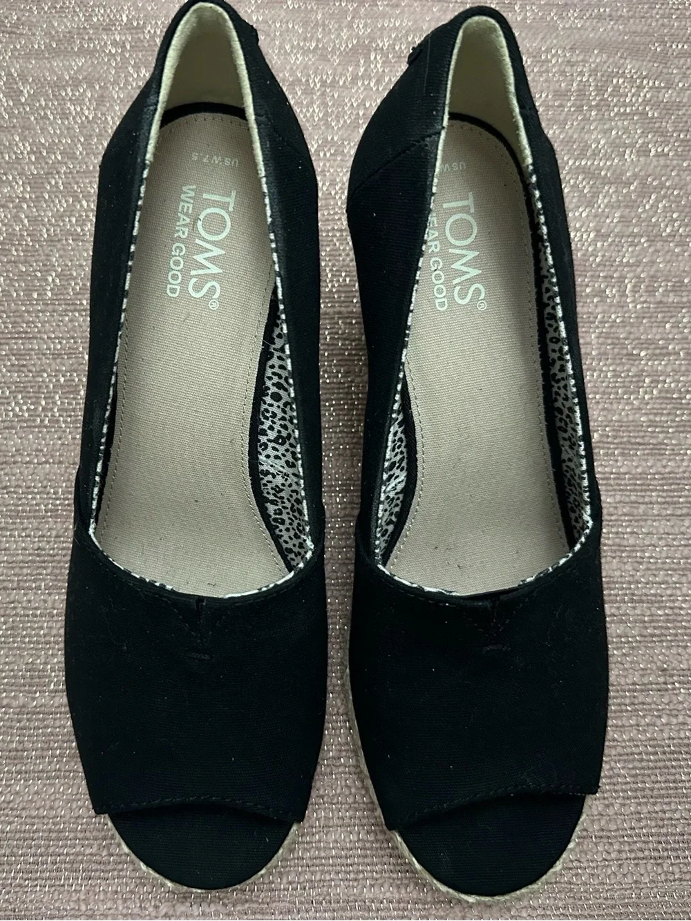 TOMS Black Canvas Wedge Heels – Peep Toe Espadrille